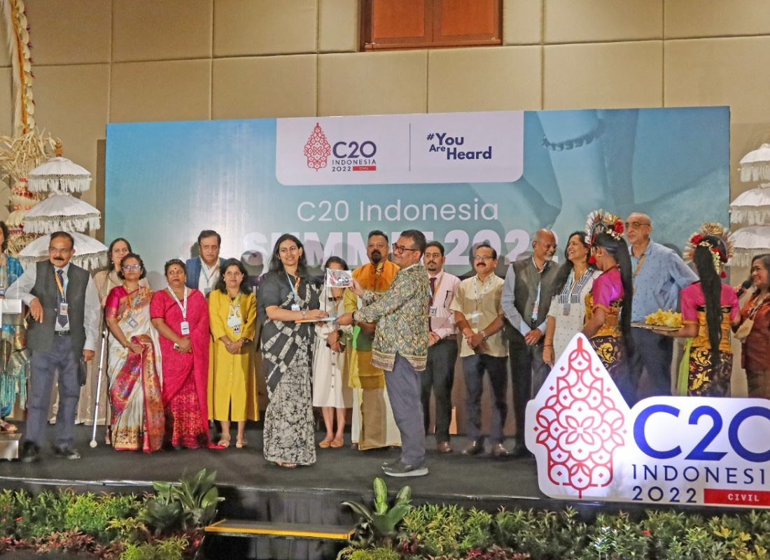 PRESS RELEASE: “C20 Indonesia Hands over C20 Summit Communiqué to Minister Airlangga Hartarto and Passes the Baton to India”